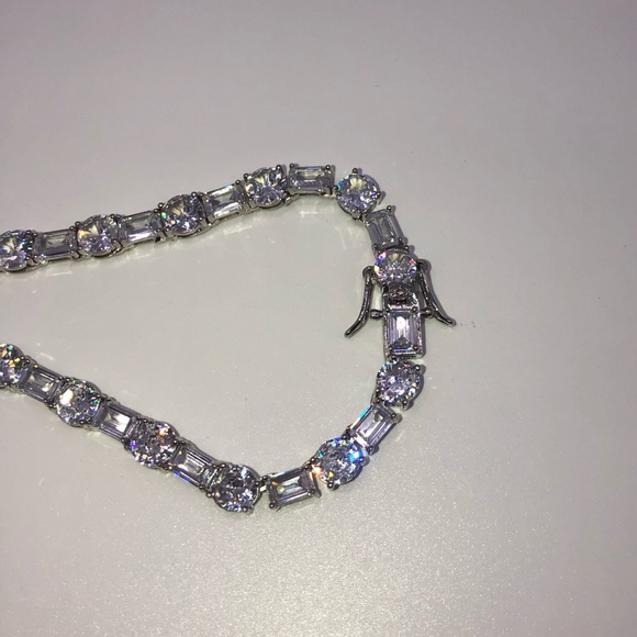 18k 63ct Multi-Stone Tennis Necklace - Picture 11 of 16